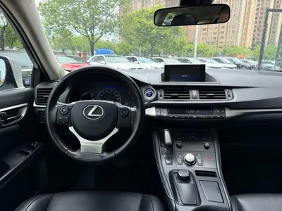 Lexus CT 2018, 40000 км, за 106800 CNY - фото 12