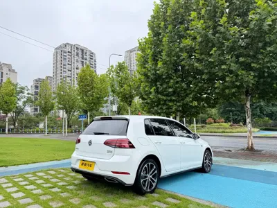 Volkswagen Golf 2019, 50000 км, за 73800 CNY - фото 6