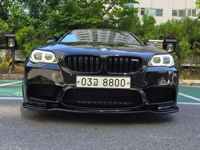 BMW M5 · 2016 год