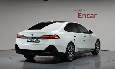 BMW 5-Series 2024, 39135 км, за 54600000 KRW