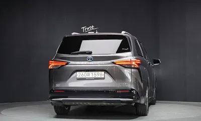 Toyota Sienna 2021, 126912 км, за 36500000 KRW