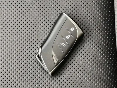 Lexus ES 2019, 147000 км, за 119800 CNY - фото 13