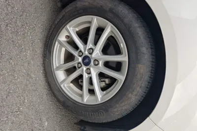 Ford Focus 2017, 108900 км, за 27764.4 CNY - фото 17
