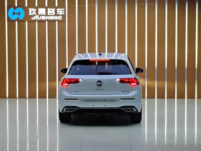 Volkswagen Golf 2021, 31200 км, за 80800 CNY