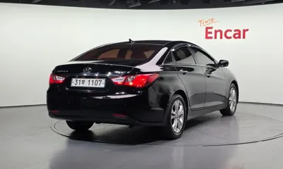 Hyundai Sonata 2011, 214682 км, за 2590000 KRW