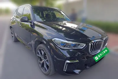 BMW X5 2022, 32300 км, за 425573.27 CNY