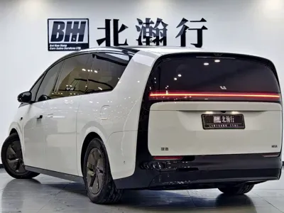 Li Auto Li MEGA 2025, 15000 км, за 497900 CNY - фото 6