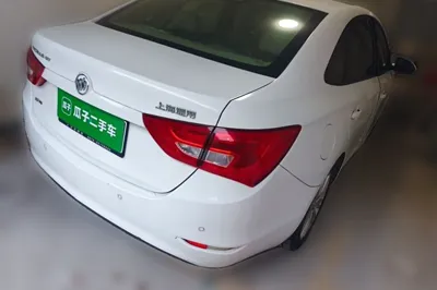 Buick GT 2015, 60400 км, за 33791.61 CNY