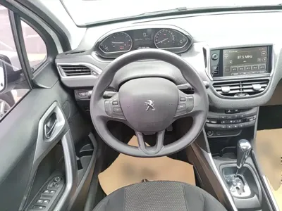 Peugeot 2008 2016, 68400 км, за 22900 CNY - фото 11