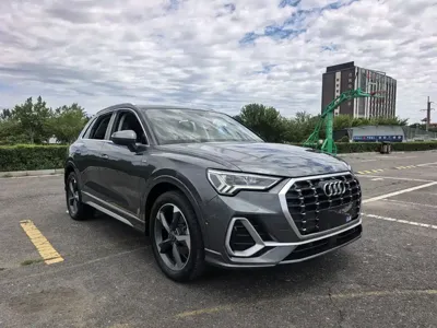 Audi Q3 2022, 35000 км, за 198000 CNY