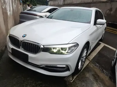 BMW 5 Series · 2020 год
