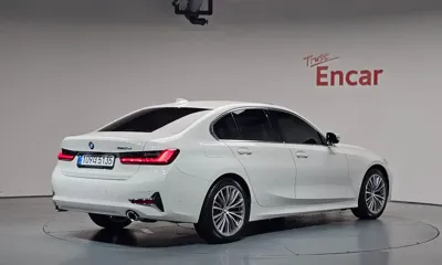 BMW 3-Series 2022, 39410 км, за 31700000 KRW