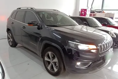 Jeep Cherokee 2019, 58400 км, за 70032.68 CNY