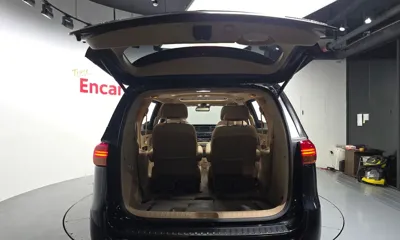 Kia Canival 2017, 185119 км, за 9900000 KRW - фото 19
