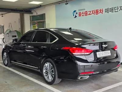 Hyundai Genesis 2016, 178368 км, за 7900000 KRW