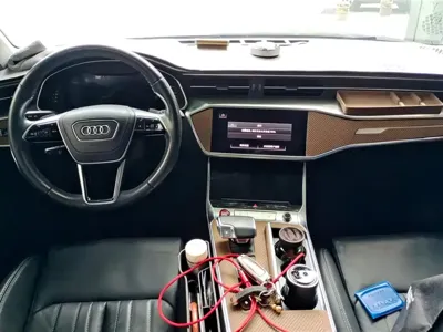 Audi A6L 2023, 50599 км, за 254800 CNY - фото 12