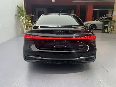 Audi A7L 2024, 28000 км, за 295800 CNY - фото 16