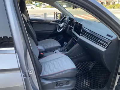 Volkswagen Tiguan L 2021, 130000 км, за 98800 CNY - фото 11