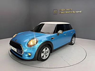 MINI Cooper 2017, 84968 км, за 7900000 KRW