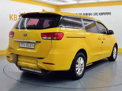 Kia Canival 2016, 328168 км, за 6900000 KRW
