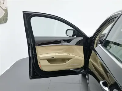Audi A8 2012, 173000 км, за 66800 CNY - фото 8