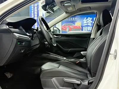Skoda Octavia 2022, 30000 км, за 133800 CNY - фото 17