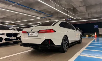 BMW 5-Series 2025, 9834 км, за 63000000 KRW