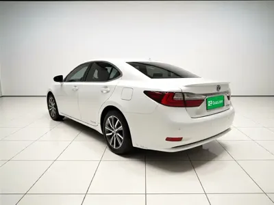 Lexus ES 2016, 98400 км, за 105399 CNY - фото 4