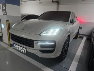 Porsche Cayenne · 2025 год