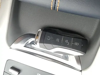 BYD PLUS New Energy 2022, 57400 км, за 64100 CNY - фото 9
