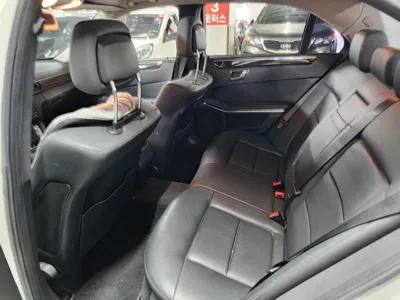 Mercedes-Benz E-Class 2011, 92381 км, за 4000000 KRW - фото 8