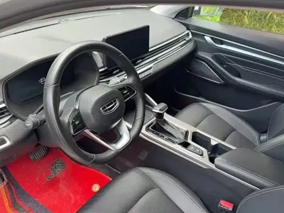 Geely Emgrand 2021, 30000 км, за 26800 CNY - фото 3