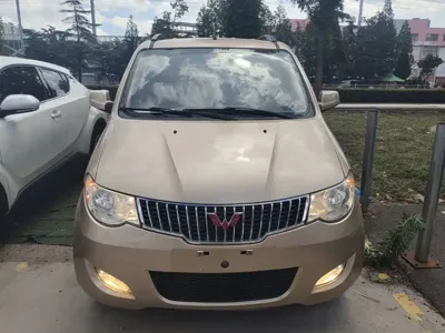 Wuling Hongguang 2015, 88500 км, за 13799 CNY