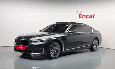 BMW 7-Series · 2021 год