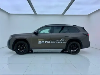 Volkswagen Teramont 2025, 9400 км, за 249800 CNY