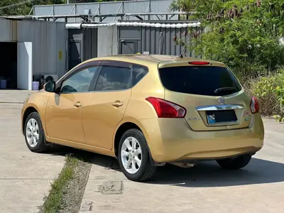 Nissan Tiida 2013, 108000 км, за 18800 CNY