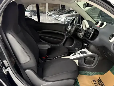 Smart Smart Fortwo 2016, 78000 км, за 32000 CNY - фото 9