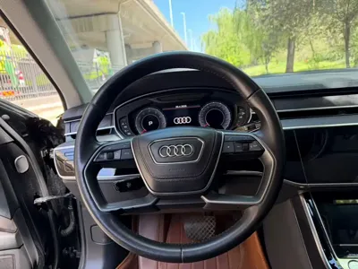Audi A8 2018, 120000 км, за 232300 CNY - фото 9
