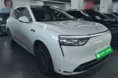 Hima AITO M8 2025, 16400 км, за 339576.37 CNY