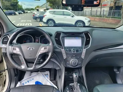 Hyundai Santafe 2013, 123250 км, за 9900000 KRW