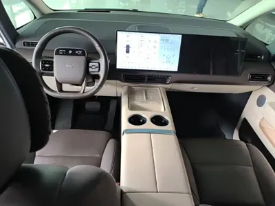 Li Auto Li MEGA 2024, 58900 км, за 395900 CNY - фото 10