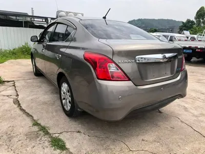 Nissan Sunny 2015, 120000 км, за 12800 CNY