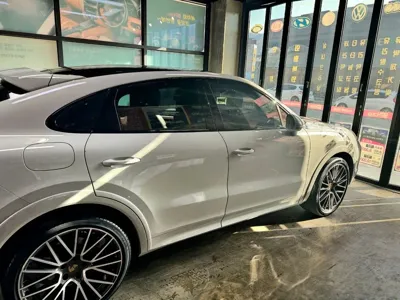 Porsche Cayenne 2023, 55000 км, за 110000000 KRW
