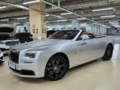 Rolls-Royce Dawn · 2021 год