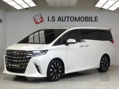 Toyota Alphard · 2025 год