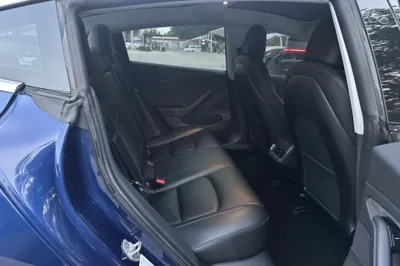 Tesla Model 3 2019, 101300 км, за 144742.36 CNY - фото 25