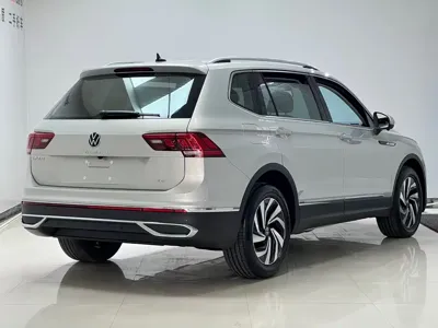 Volkswagen Tiguan L 2023, 15900 км, за 195799 CNY - фото 6