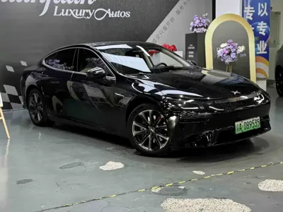 Xpeng P7 2023, 70000 км, за 89800 CNY