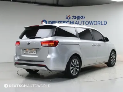Kia Canival 2015, 265219 км, за 5000000 KRW - фото 2