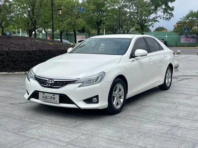 Toyota Reiz · 2015 год